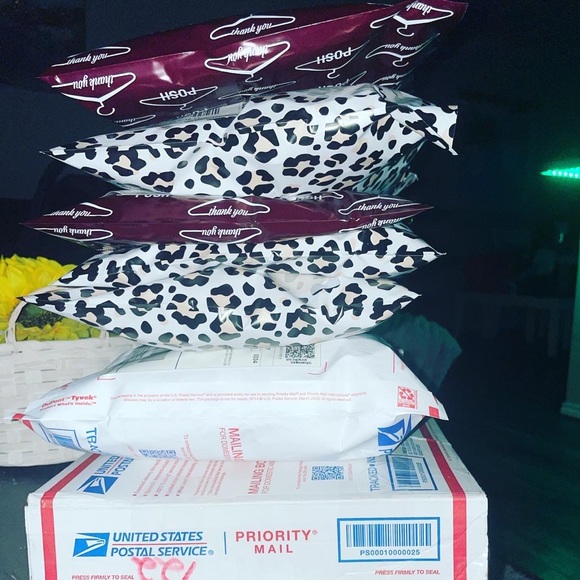 Discounted Shipping & Price Drops all day FRIDAYS & SATURDAYS! Details 👇🏼 - Picture 7 of 16